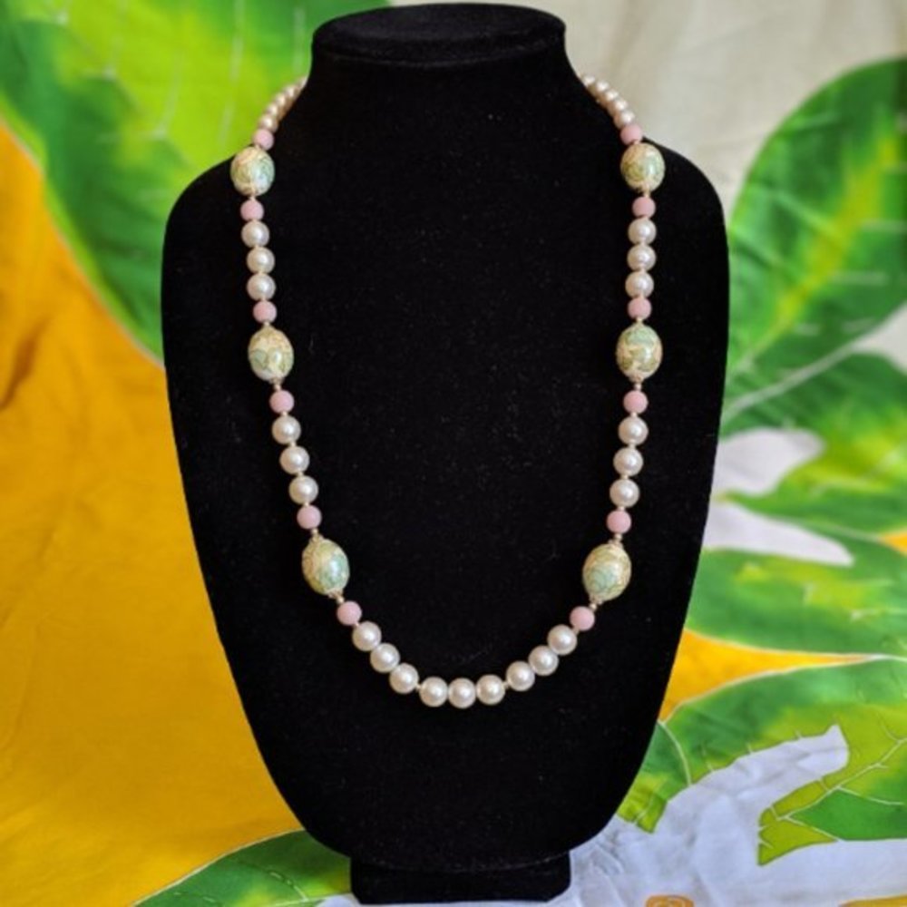Vintge Mid Century Beaded Faux Pearl Necklace